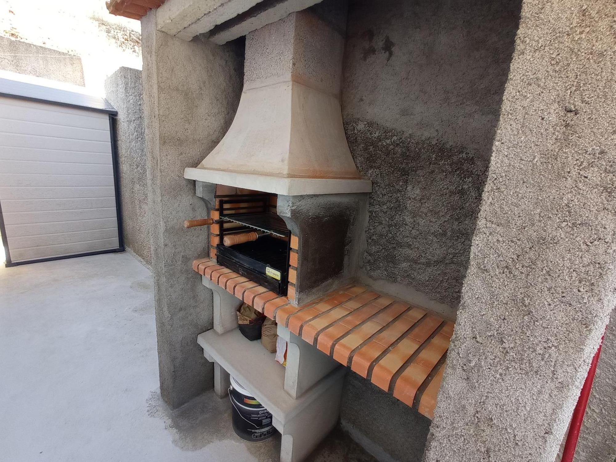 Casa da Oliveira: Aradas Retreat with Wi-Fi, AC, and Barbecue Unhais-o-Velho Exterior photo